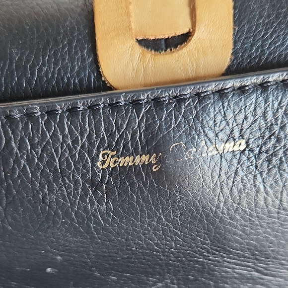 Tommy Bahama Black and Tan Crossbody Bag 100 Percent Leather - Picture 2 of 16